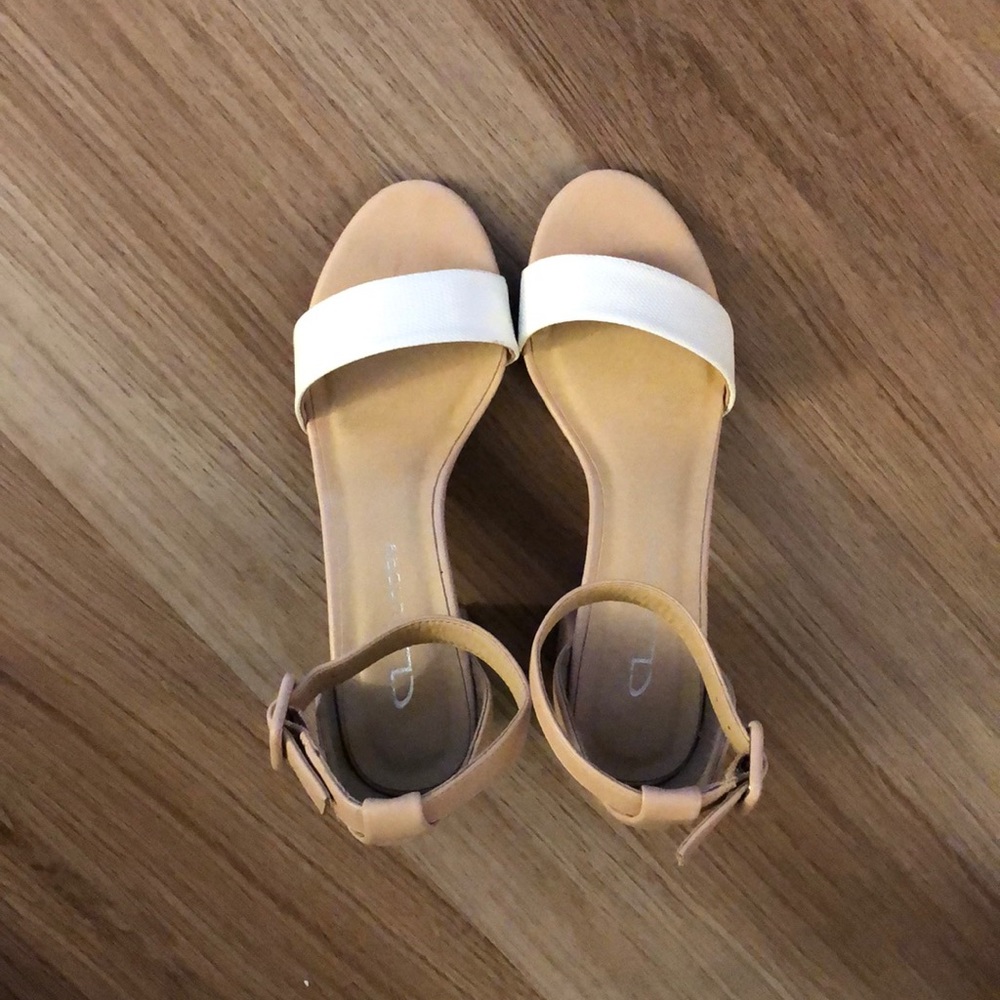 Size 6 Elegant Block Heel Shoes